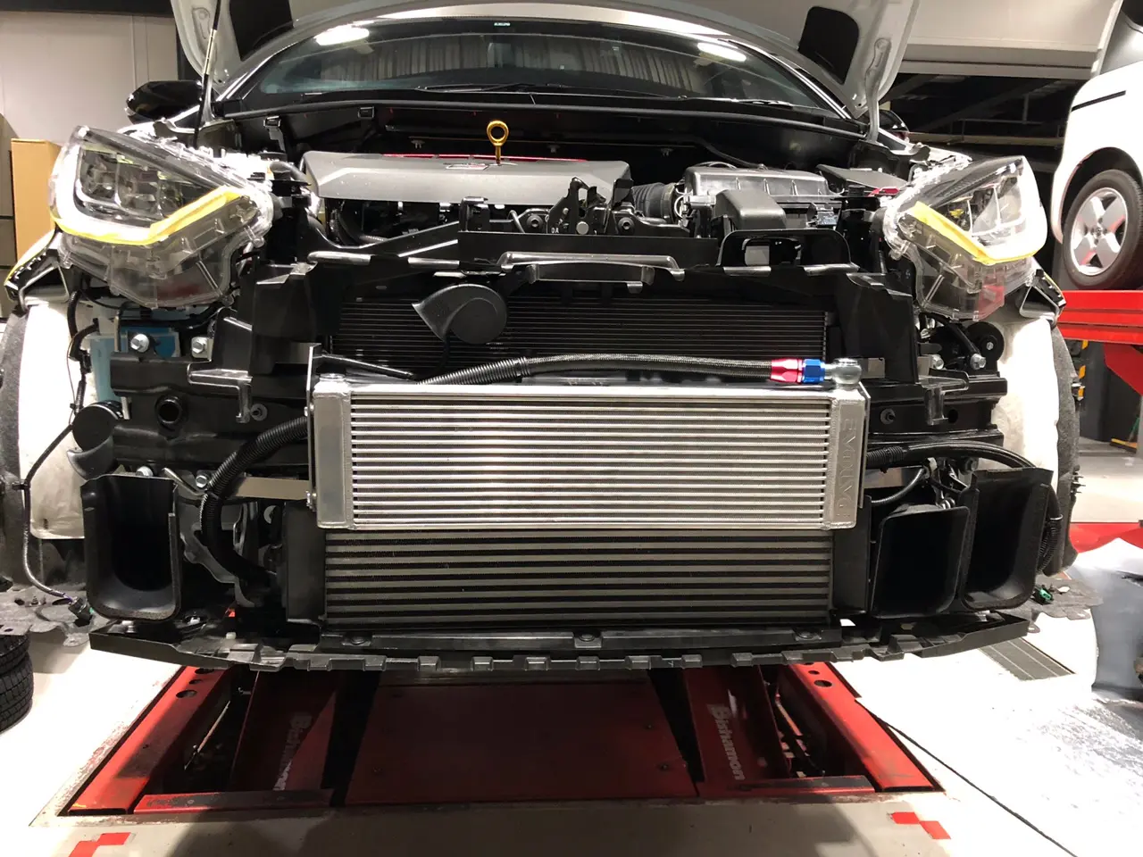 HPI EVOLVE SIDE TANK OIL COOLER KIT for GR Yaris