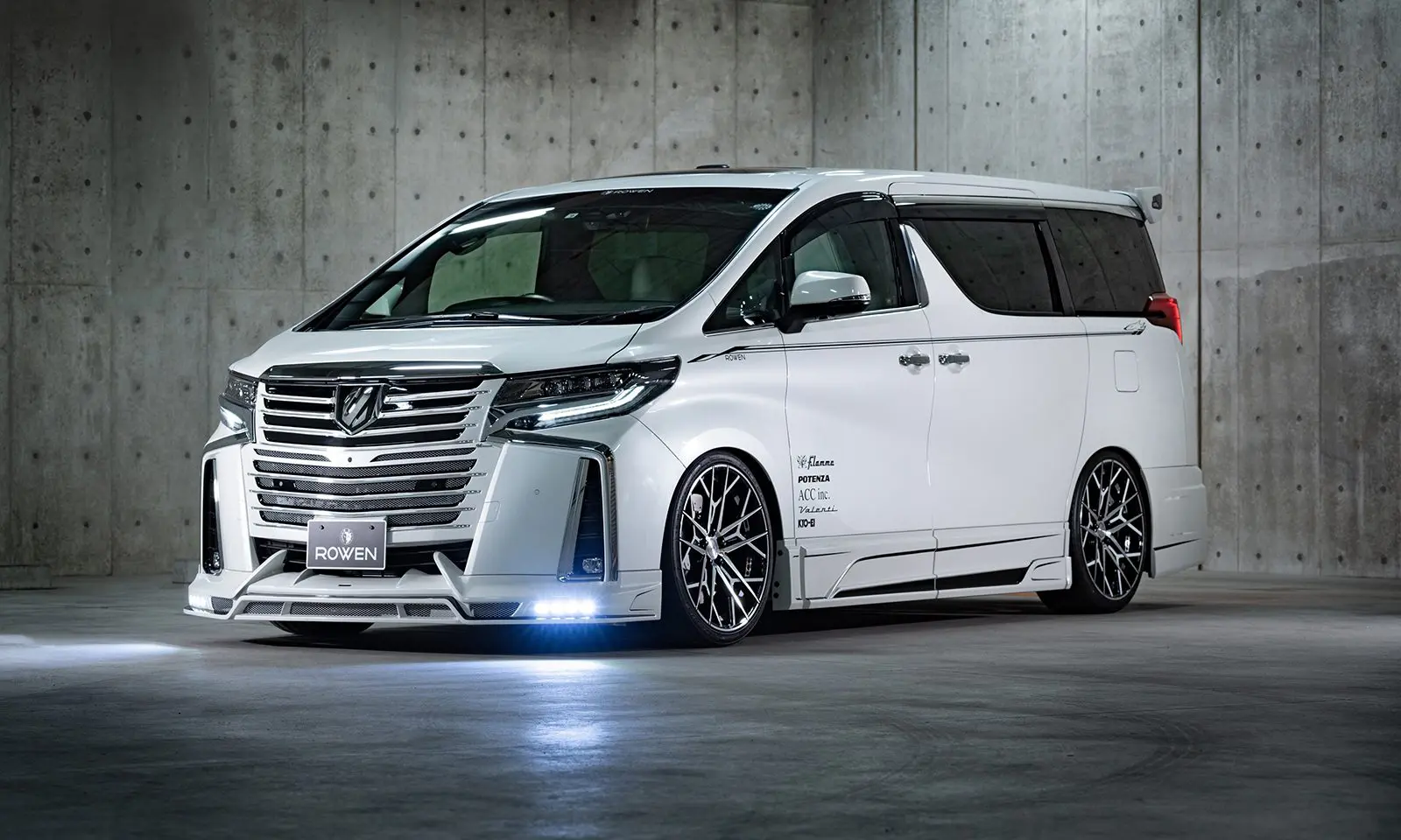 ROWEN MODEL JAPAN PREMIUM kit for Alphard