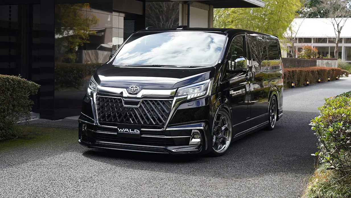 WALD Body Kit for Toyota GRANACE