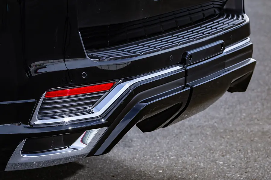 Double EIGHT Hitch Member Cover for Landcruiser 300 Modellista