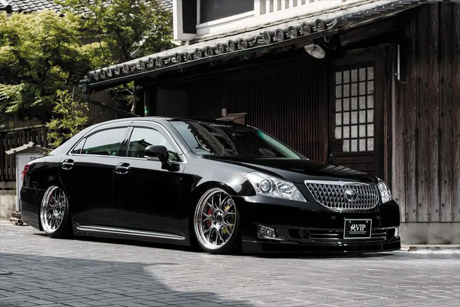 AIMGAIN Body Fit for Pure VIP Toyota 200 Majesta URS206