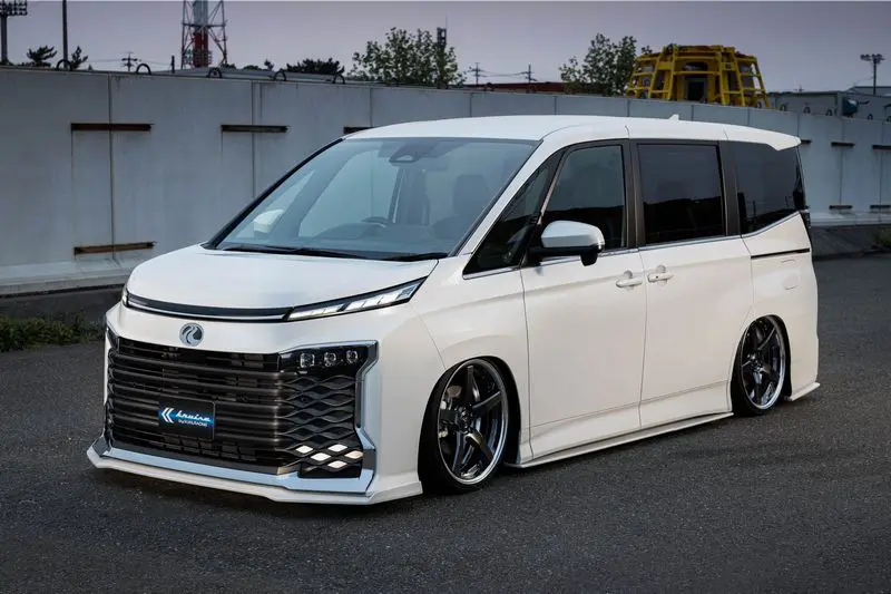 KUHL KRUISE KR-90VRR AERO KIT for Toyota Voxy