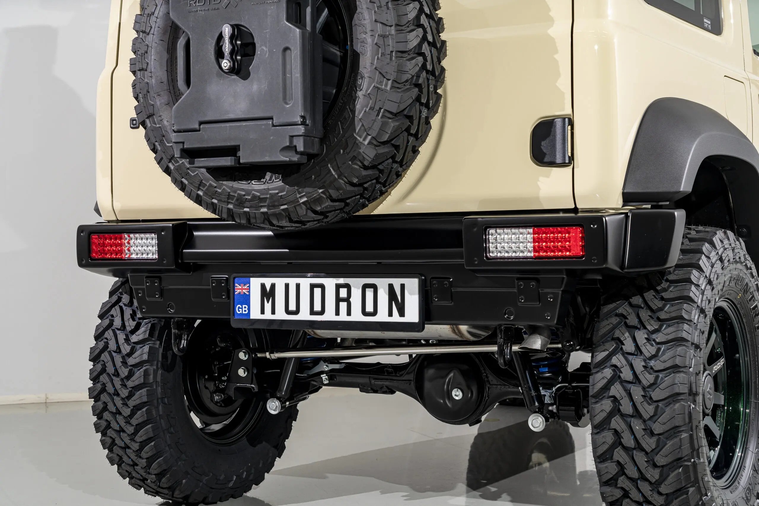 AIMGAIN MUDRON ADVENTURE CLASSIC REAR BUMPER TYPE II for Suzuki JIMNY SIERRA