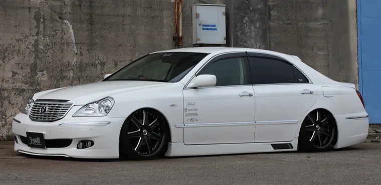 J-Unit Body kit for Toyota Crown Majesta Early Model UZS186/187