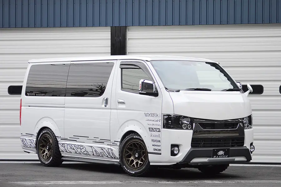 AVANZARE M-A Style Body Kit for Toyota HIACE Standard 200