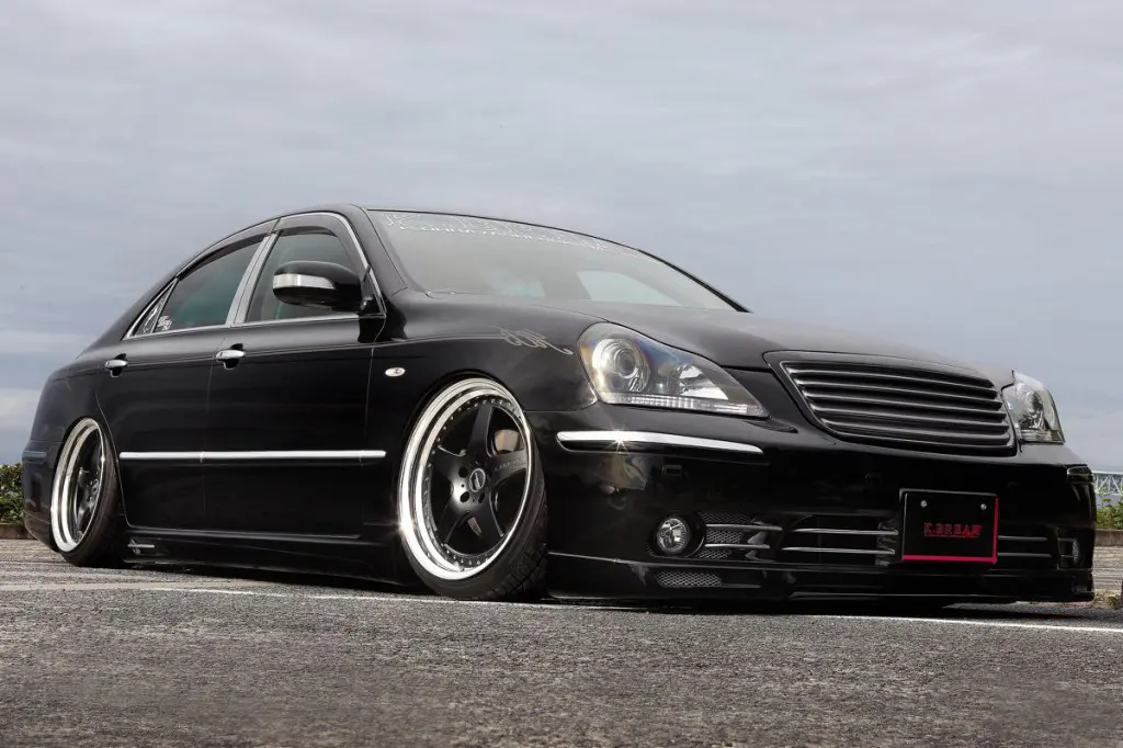 K-Break PLATINUM Body kit for Toyota Crown GRS18 Late Series