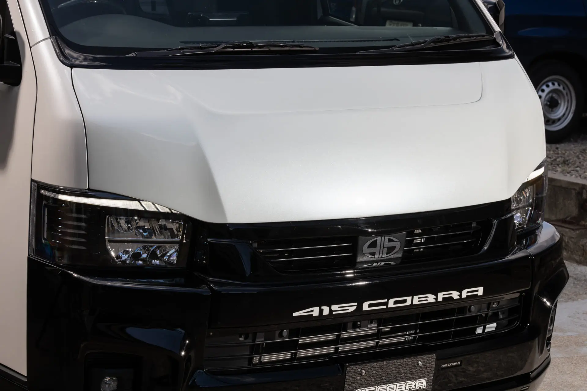 415COBRA Sporty Line Bonnet for HIACE I~