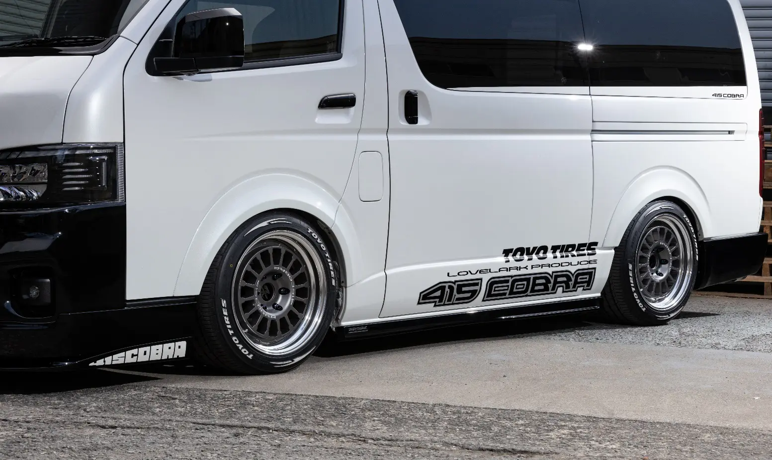 415COBRA Phantom 25mm Over Fender for HIACE I~VII