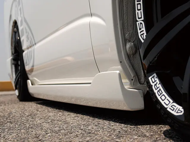 415COBRA STAGE II Side Step for HIACE I~III