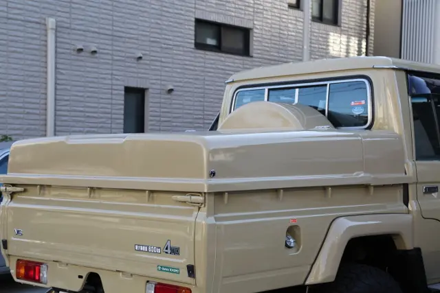 MOTORAGE Tonneau Cover for Land Cruiser GRJ79K