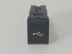 Toyota Genuine STEREO JACK ADAPTER ASSY 86190-71020