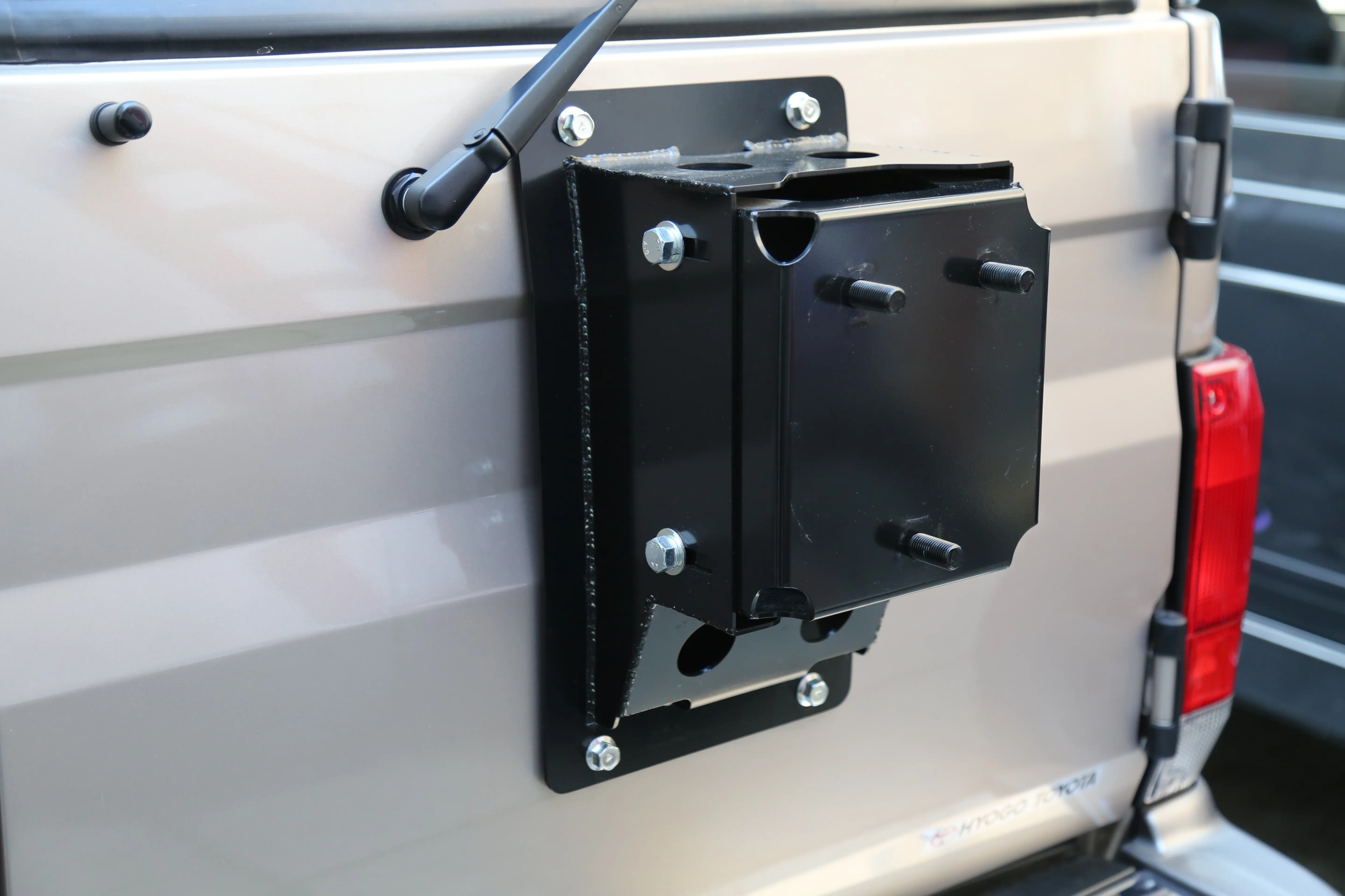 MOTORAGE Spare Tire Bracket for Land Cruiser 70