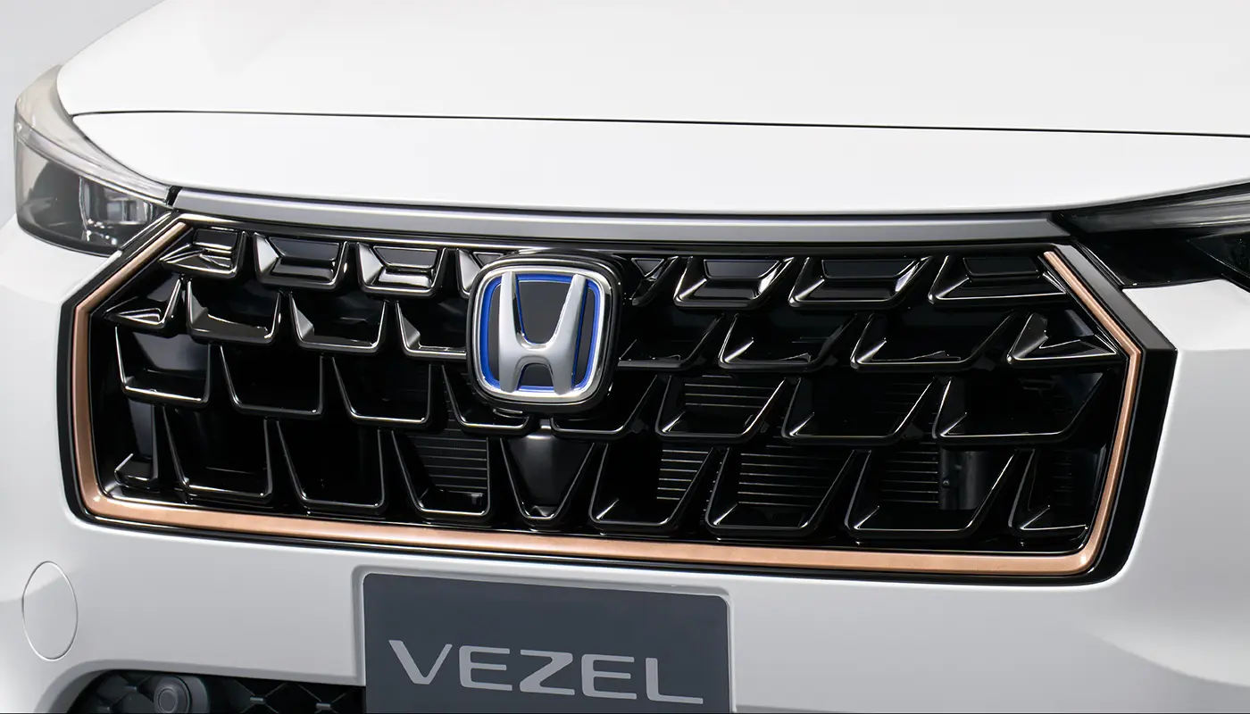 Honda Genuine Berlina Black x Glossy Copper Metallic Front Grill for Vezel