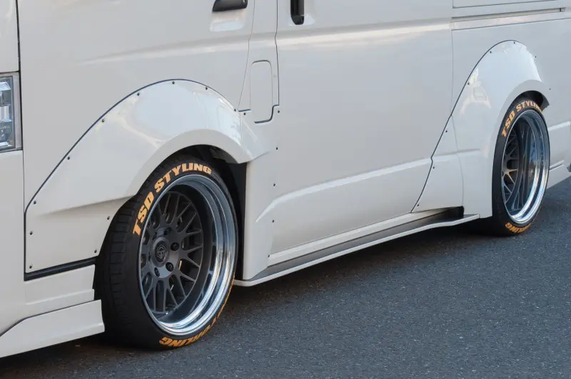 T-STYLE WORKS FENDER & SIDE STEP for Toyota HIACE Type 3 & 4