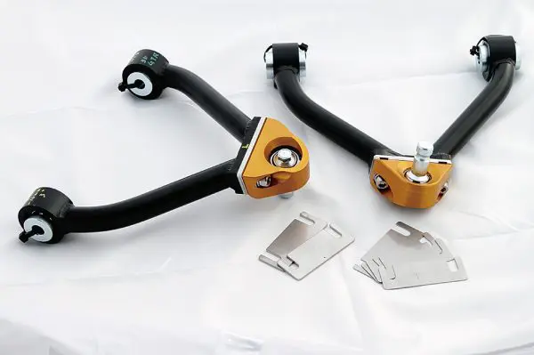 TOPSECRET Super Upper Arm for R35 GT-R