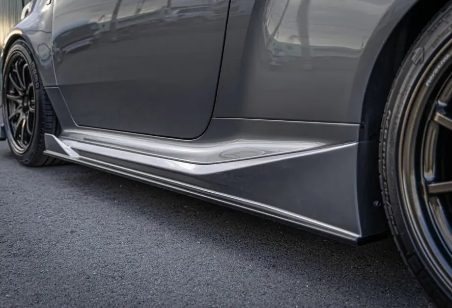 RESULT JAPAN SIDE SKIRT FOR GR YARIS LATE EDITION