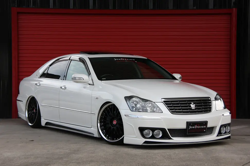 JOB DESIGN Body Kit for Toyota Crown Royal GRS18