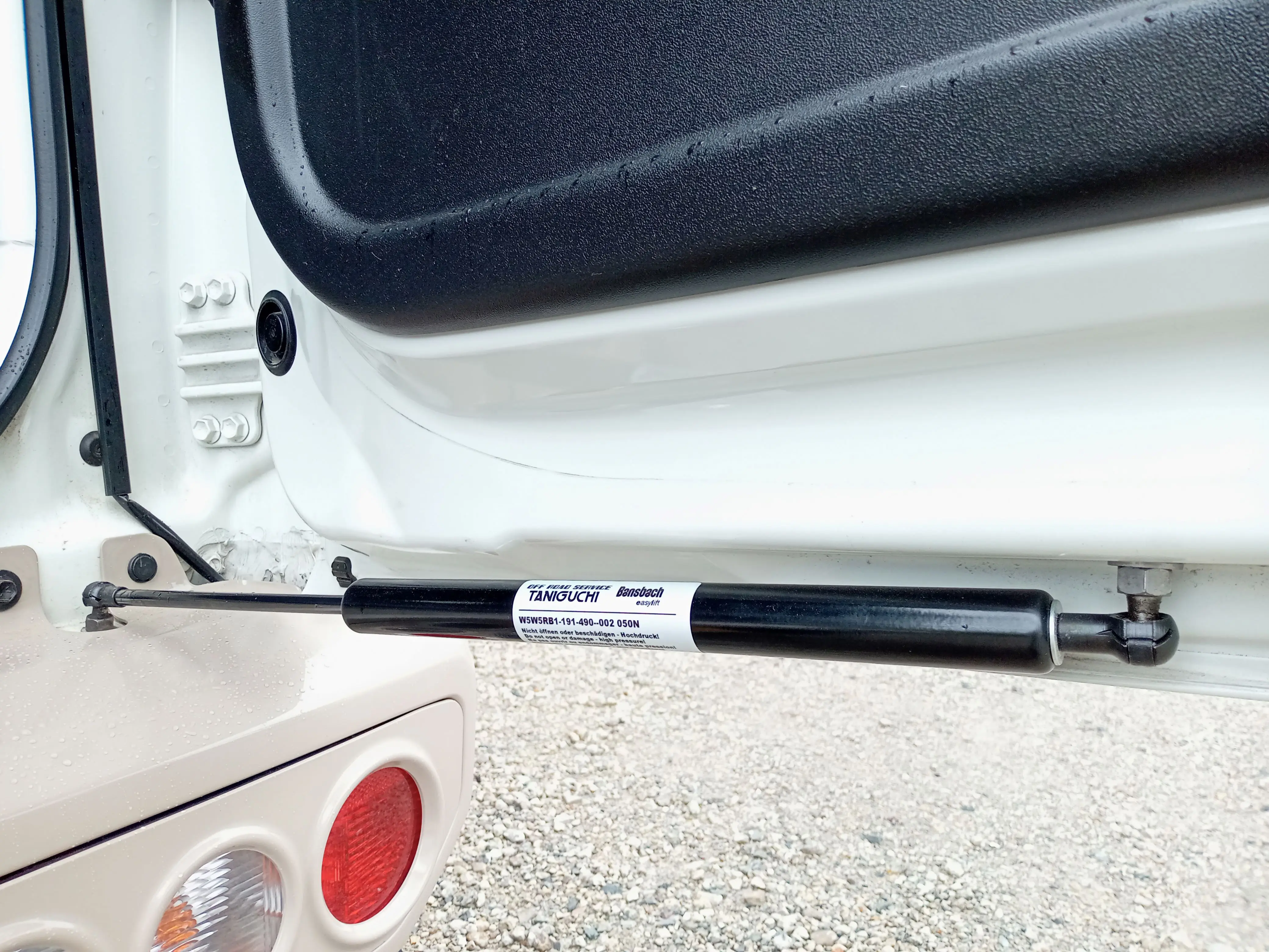 TANIGUCHI Friction door opener for SUZUKI JIMNY JB64/74/JC74