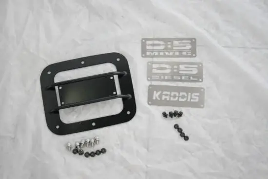 KADDIS Black Fuel Lid Protector for Mitsubishi Delica D:5 (Late Model)