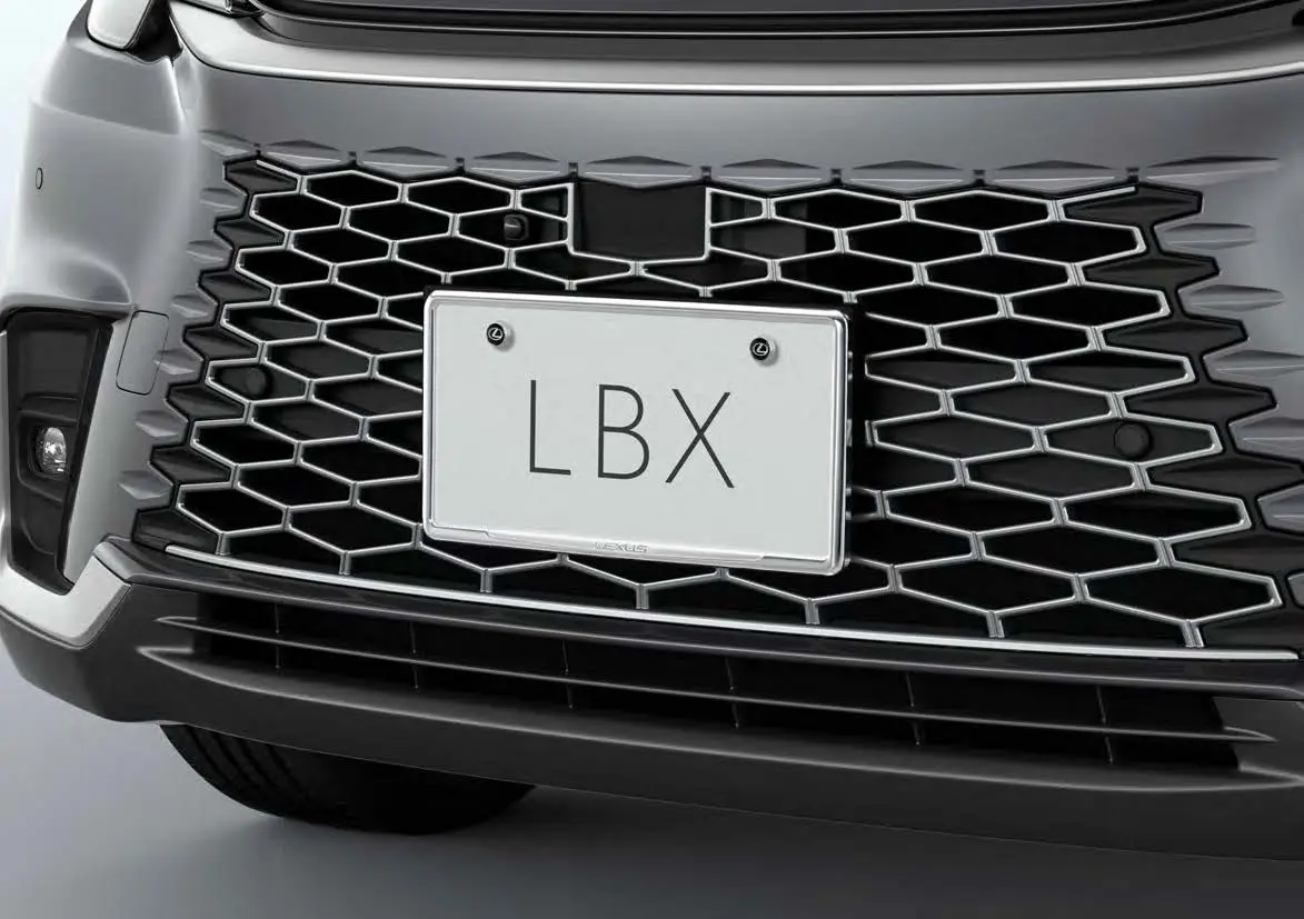 GENUINE LEXUS PLATD LICENSE PLATE & LOCK BOLT FOR LEXUS LBX