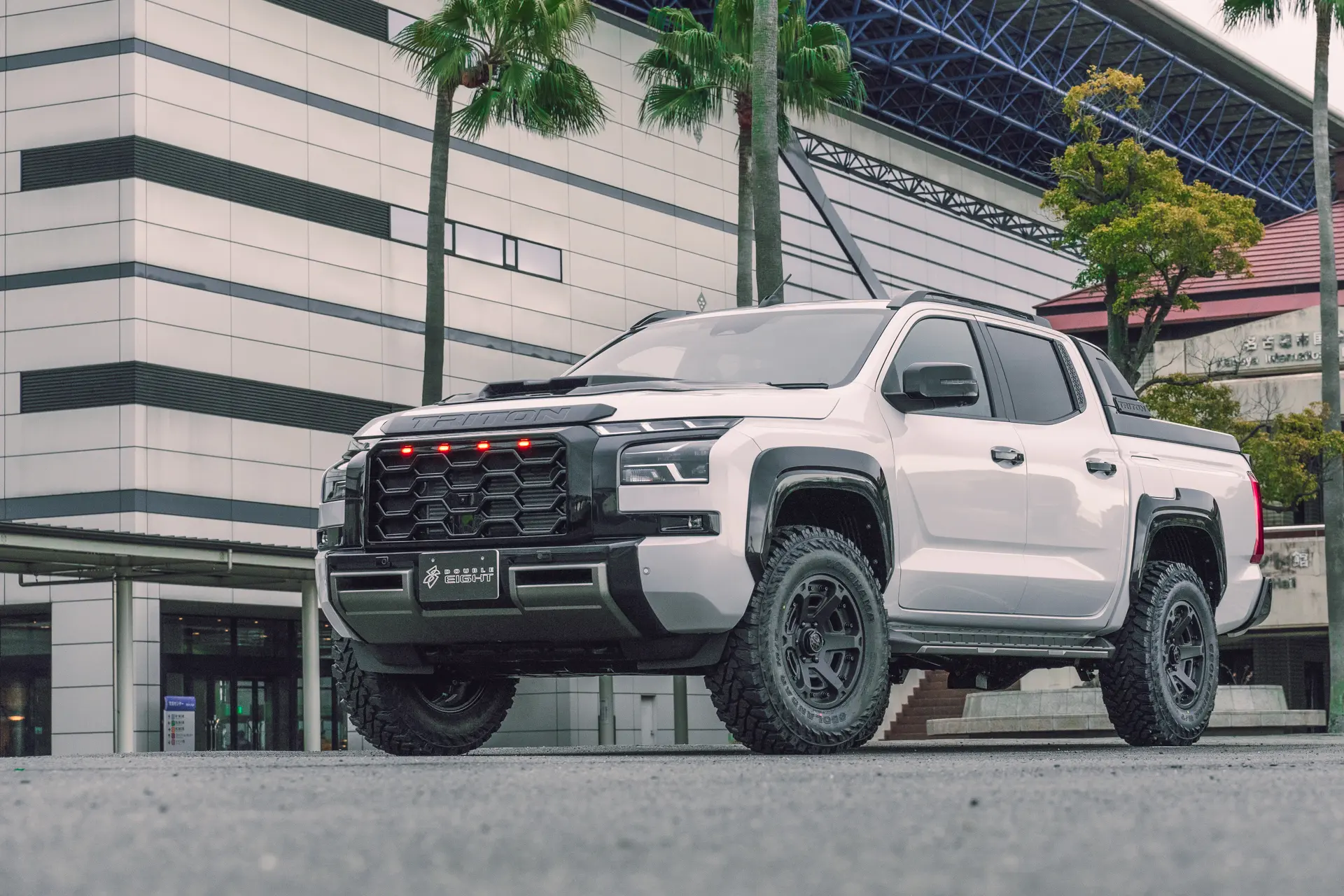 DOUBLE EIGHT BODY KIT FOR MITSUBISHI TRITON