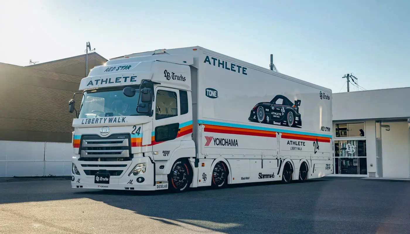 LB-TRUCKS COMPLETE BODY KIT FOR UD CARGO