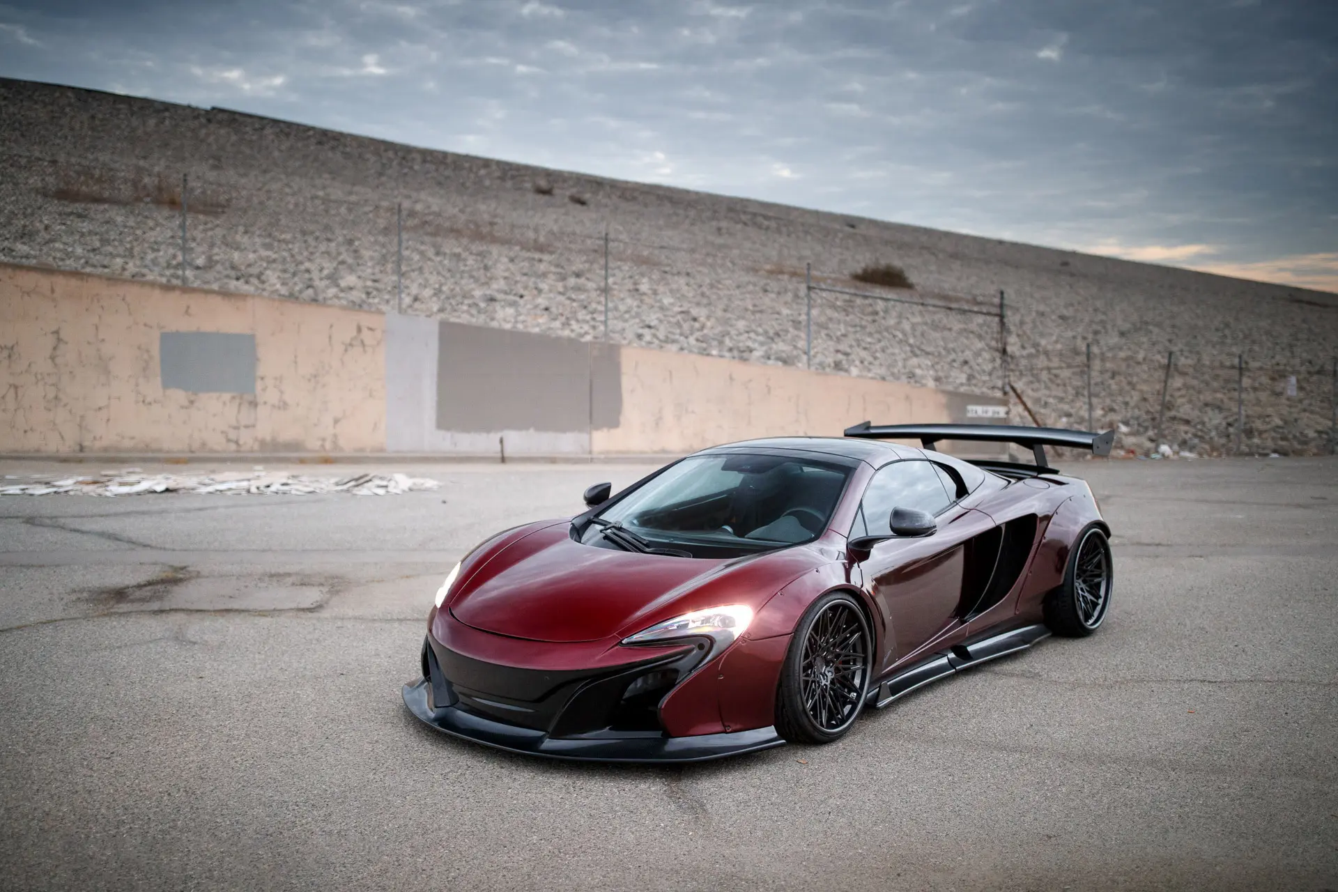 LB-WORKS COMPLETE BODY KIT FOR McLAREN 650S / MP4-12C