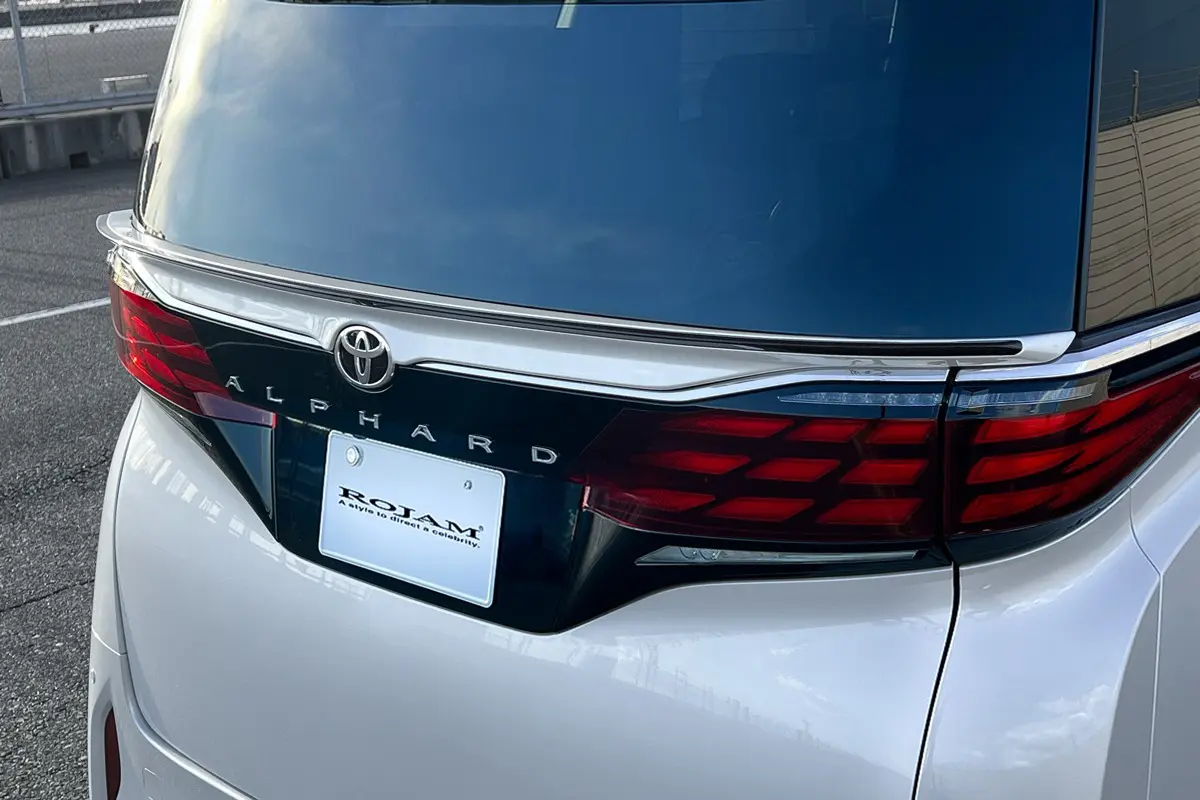 ROJAM IRT REAR GATE SPOILER For Toyota Alphard