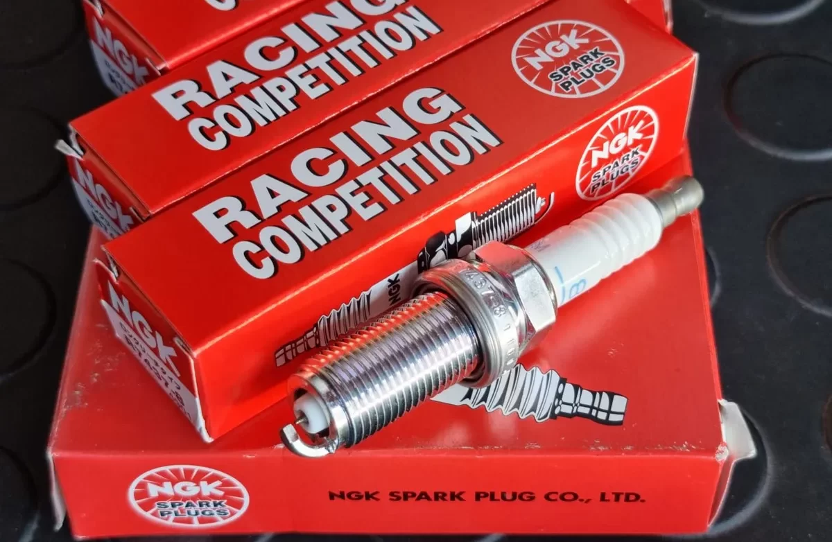 NGK R2558E RACING SPARK PLUG SET for GR YARIS