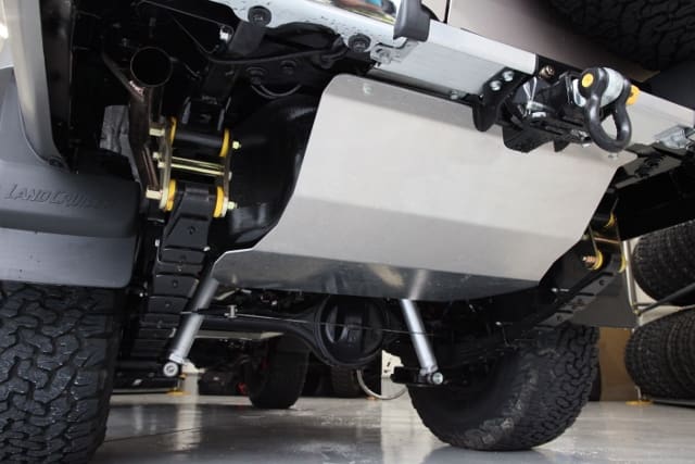 MOTORAGE Tank Guard for Landcruiser GRJ79K