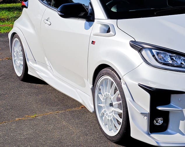 Sports Cars GR.Bee Side Skirts & Rear Fenders Set For Toyota GR YARIS
